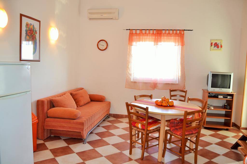Apartments Green Village Premantura Chambre photo